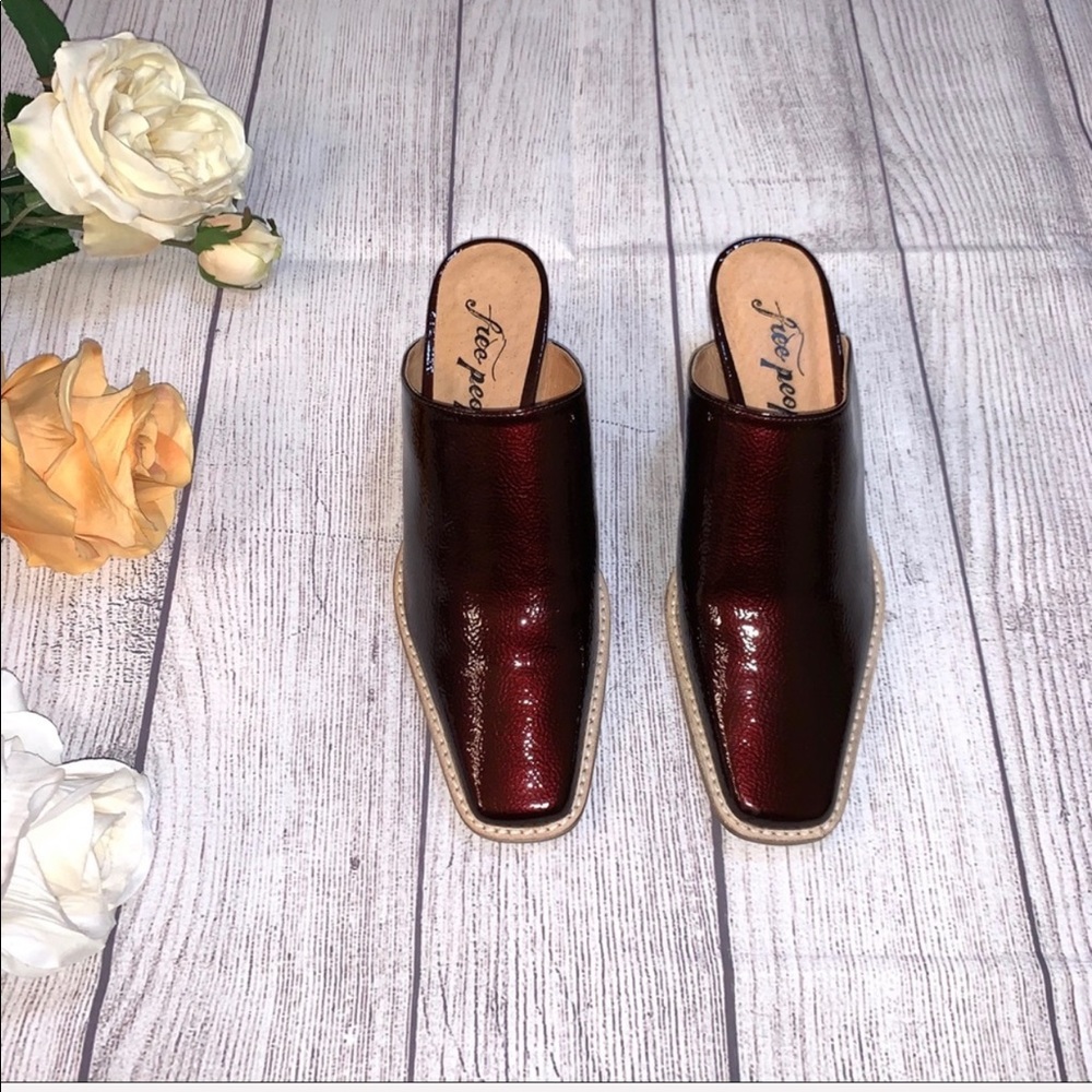 BRAND NEW!!! Free People Percy Leather Burgundy Mules Size 6 MADE IN SPAIN